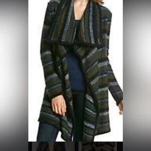 Kenzie waterfall sweater size lg BNWOT!